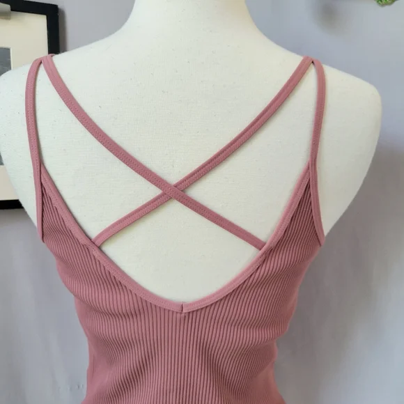 Vuori Women's Rib Crop Tank Top M - Picture 11 of 15
